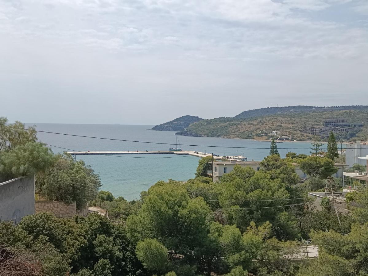 Meltemi Apartments Agia Marina  Exterior photo